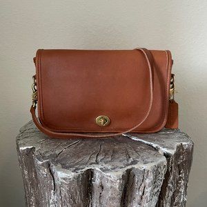 Vintage Coach Pocket Purse #9755 in British Tan